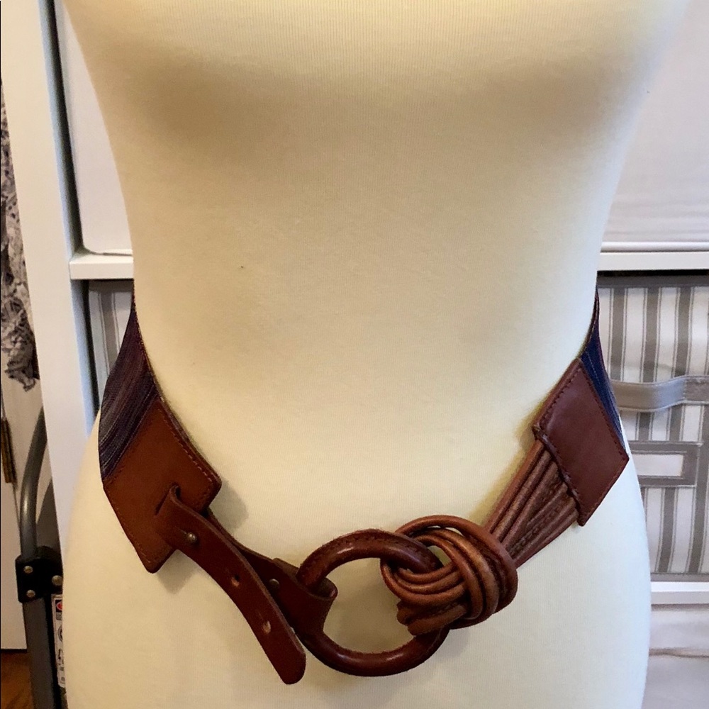 Anthropologie adjustable stretchy belt!